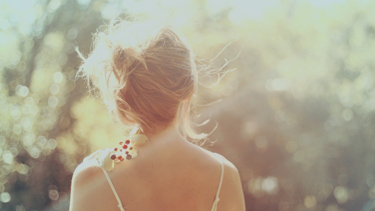 Женщина со спины