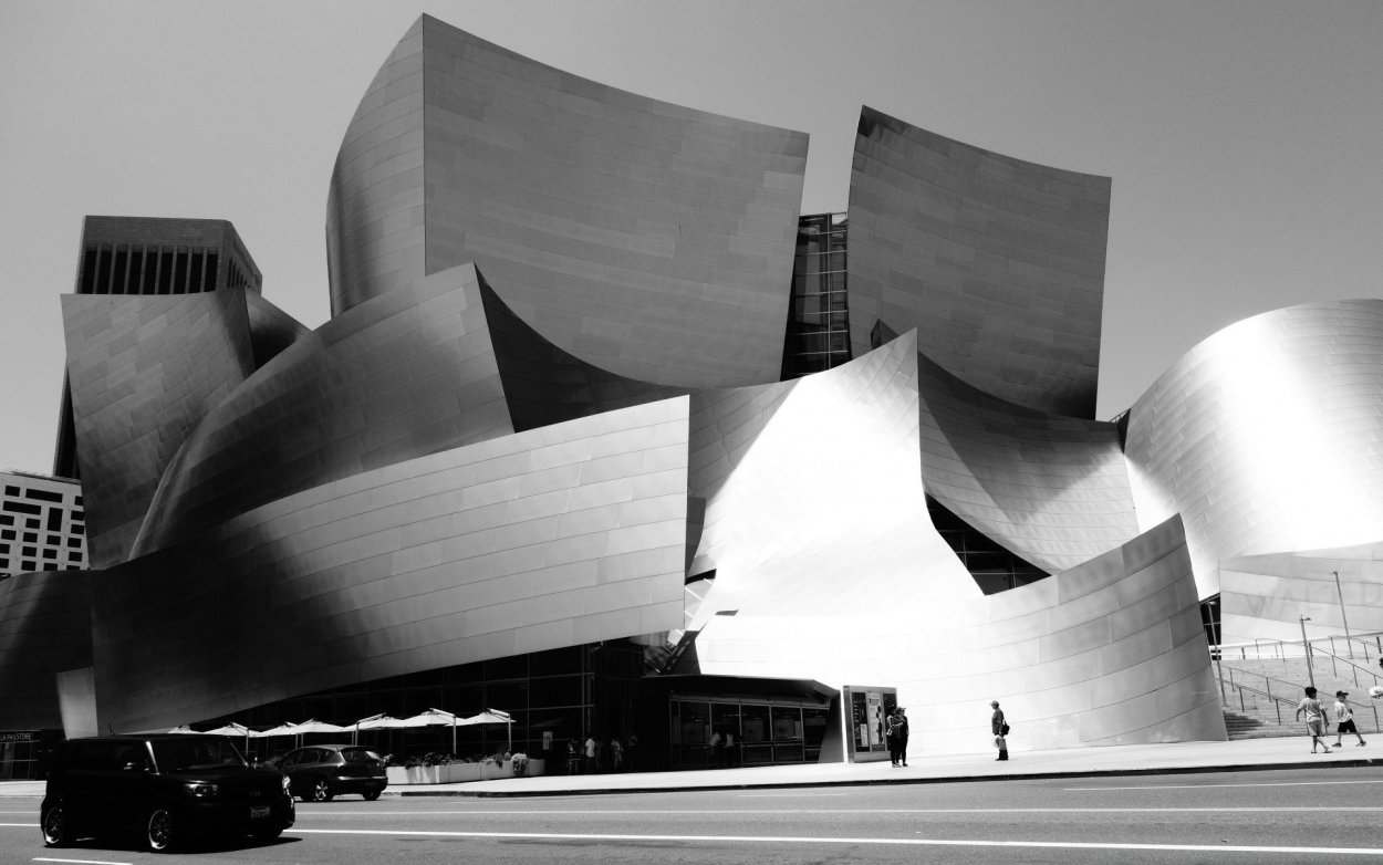 Диссимметрия в архитектуре Фрэнк Гери