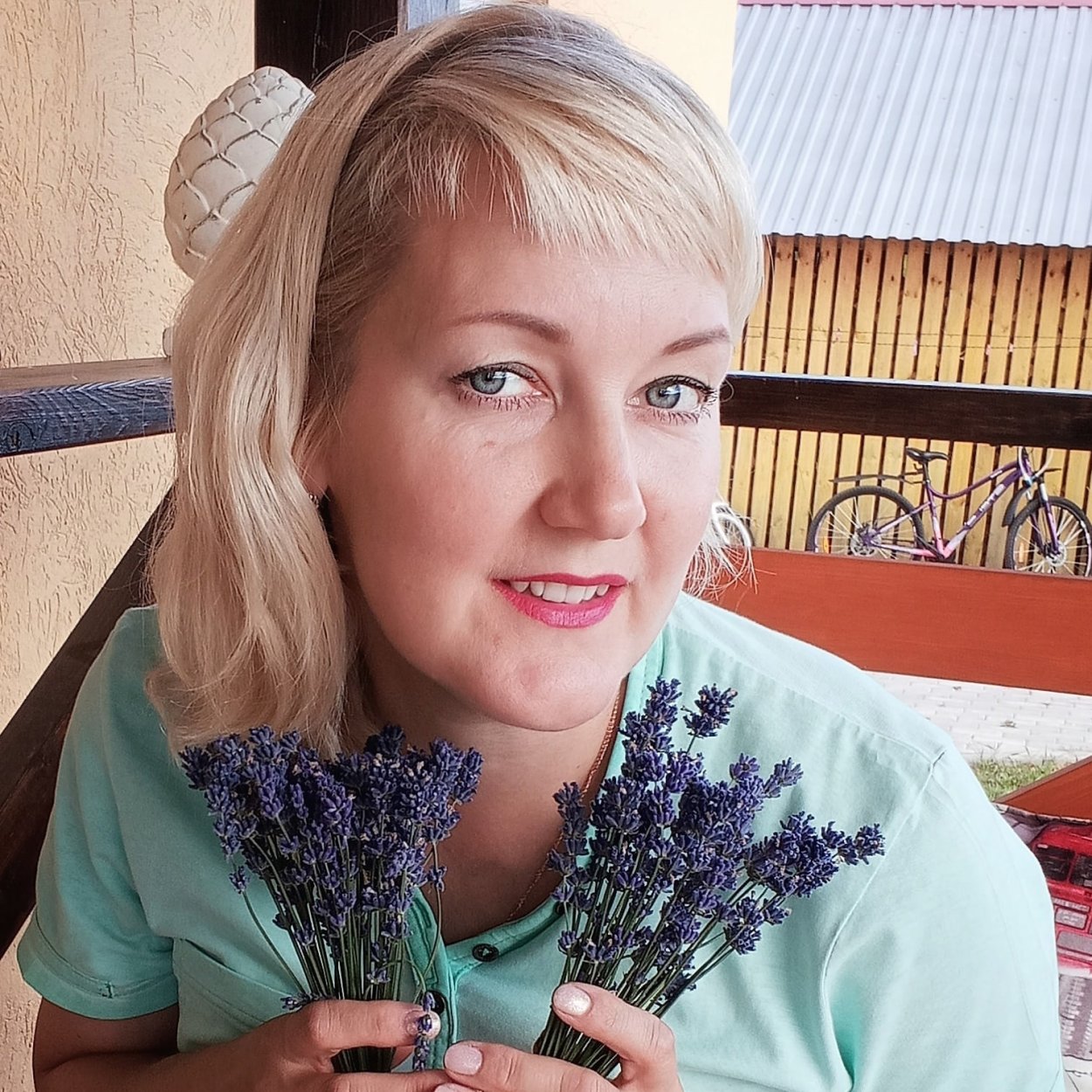 Камелия японская комнатная Вильям Бартлетт