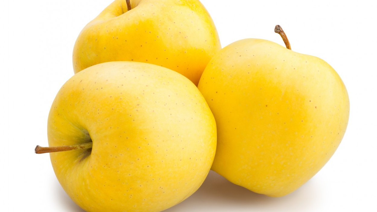 Яблоки Голден желтые