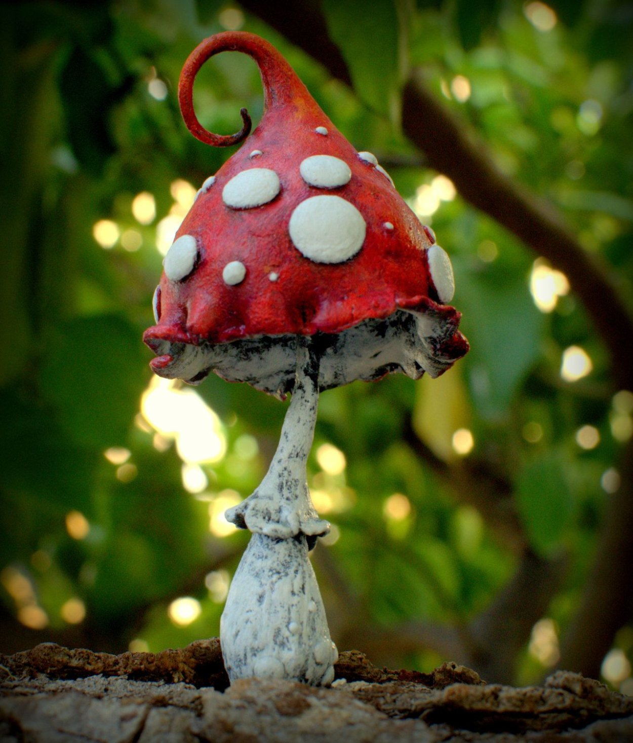 Уродливая Орхидея и поганка