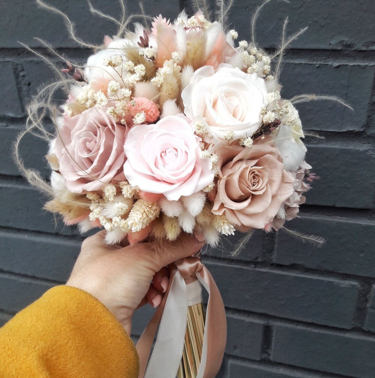 Букет "черный лебедь"