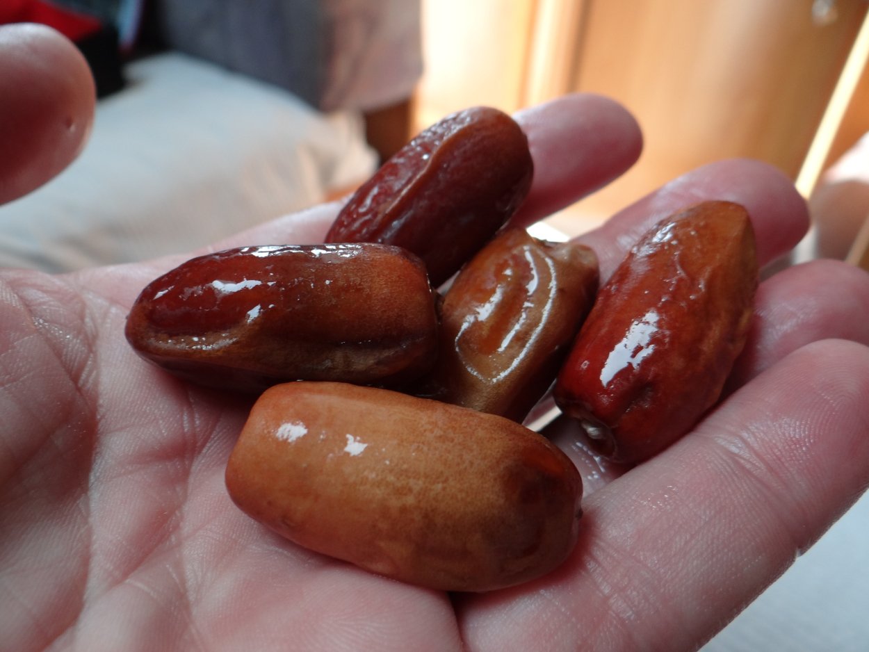 Финики и инжир