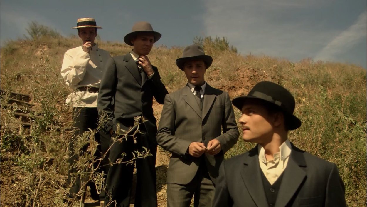 Георгины гладиолусы циний