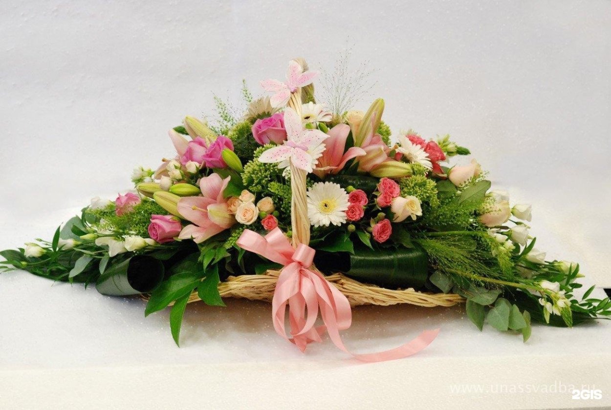 Композиции из цветов живых