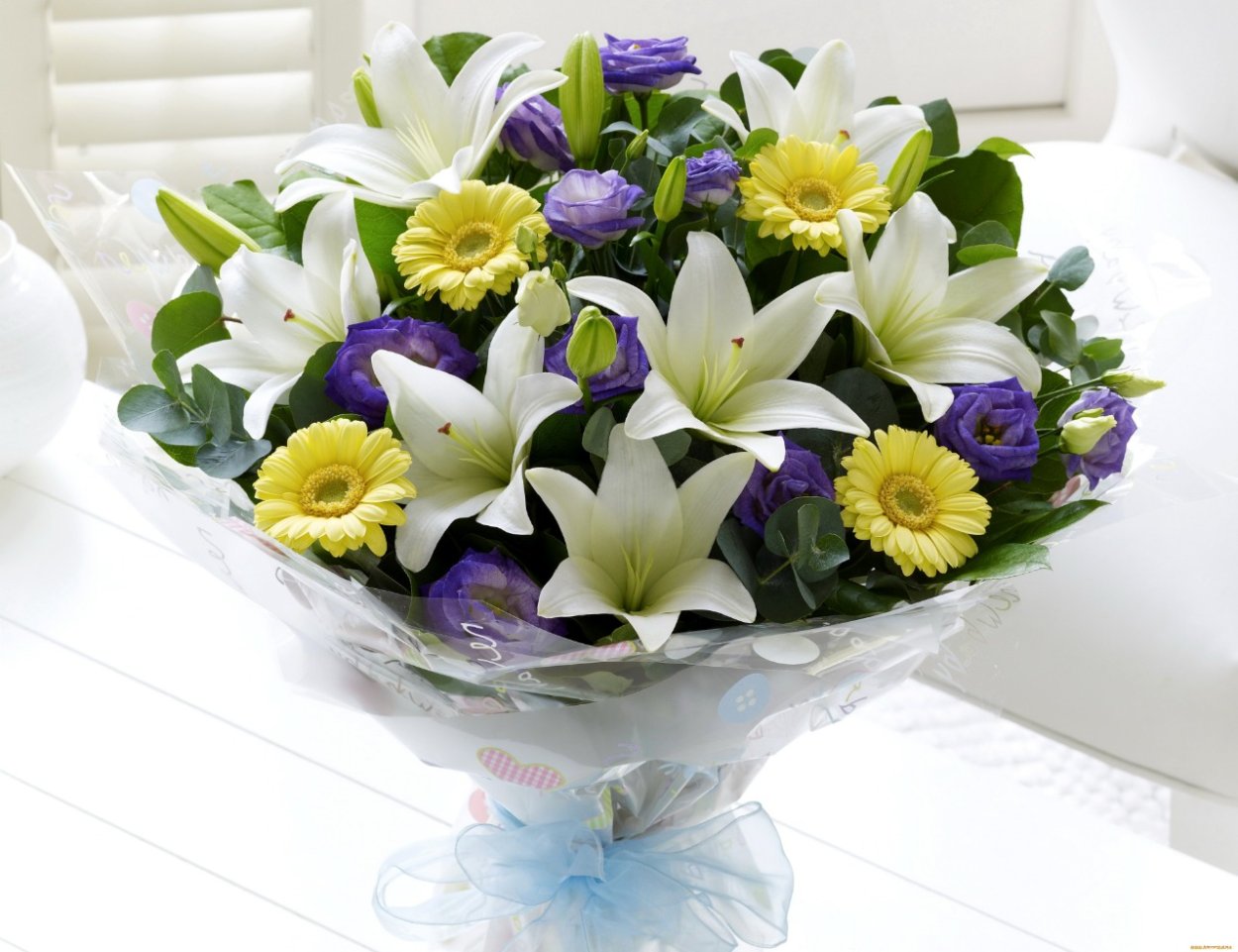 Букет цветов "Лилия"