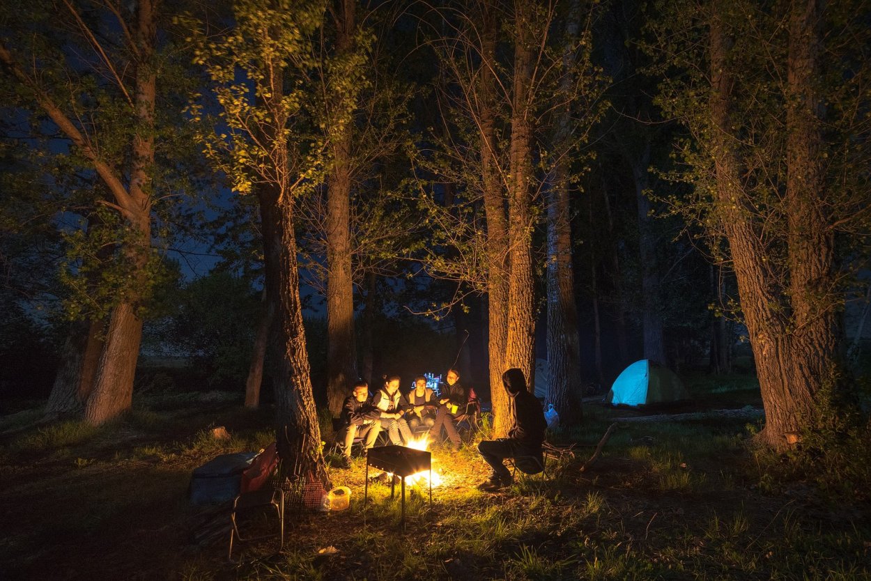 Посиделки вечерние на природе