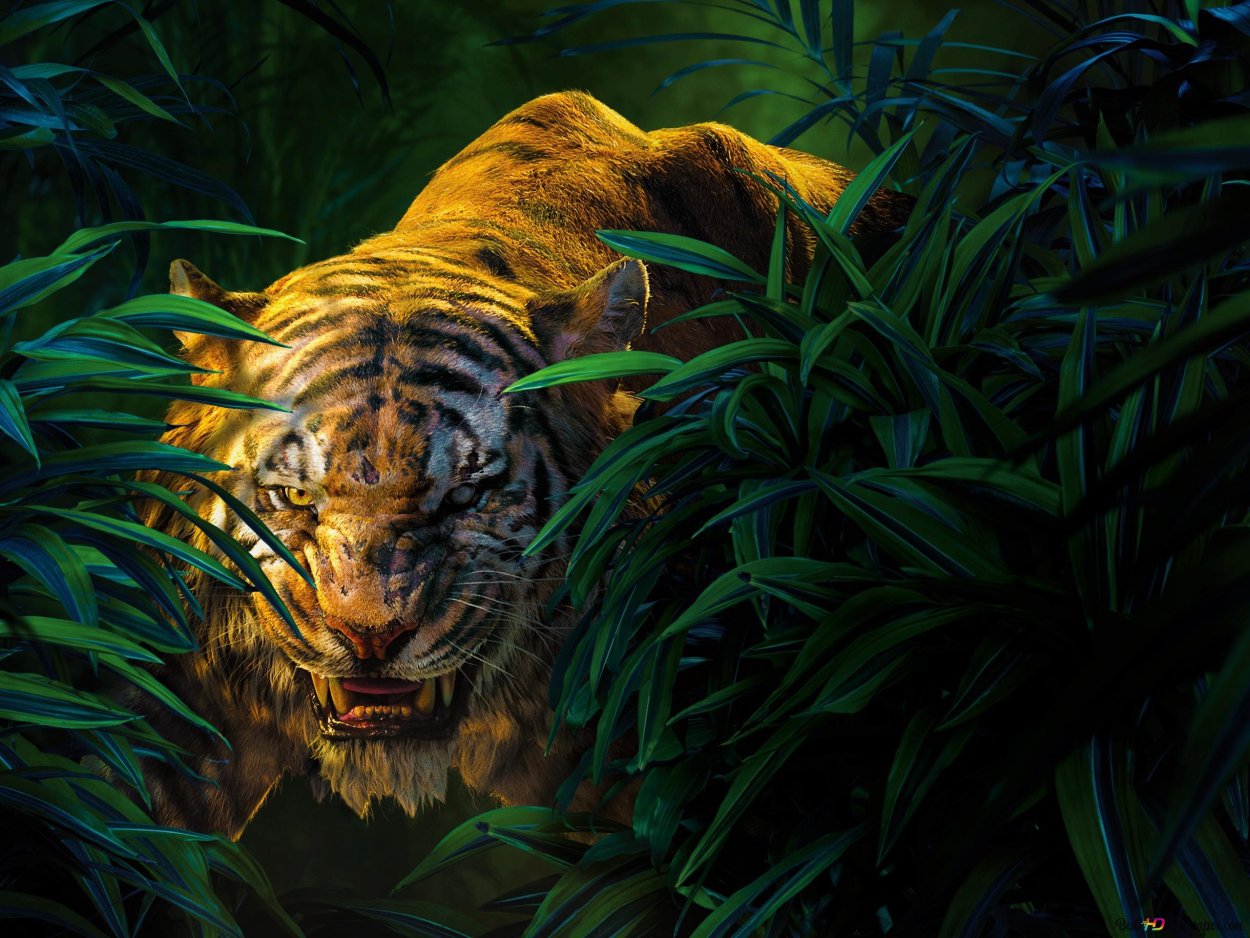 Панда с косяком