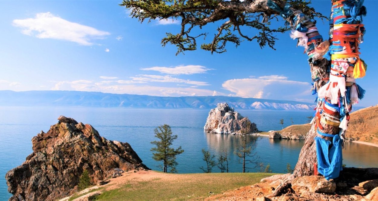 Куда можно поехать в сентябре 2022 море и горы