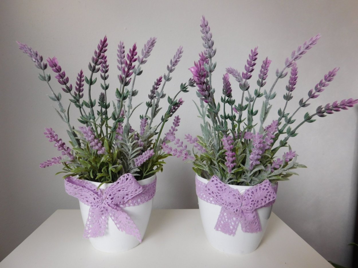 Композиция на подоконнике