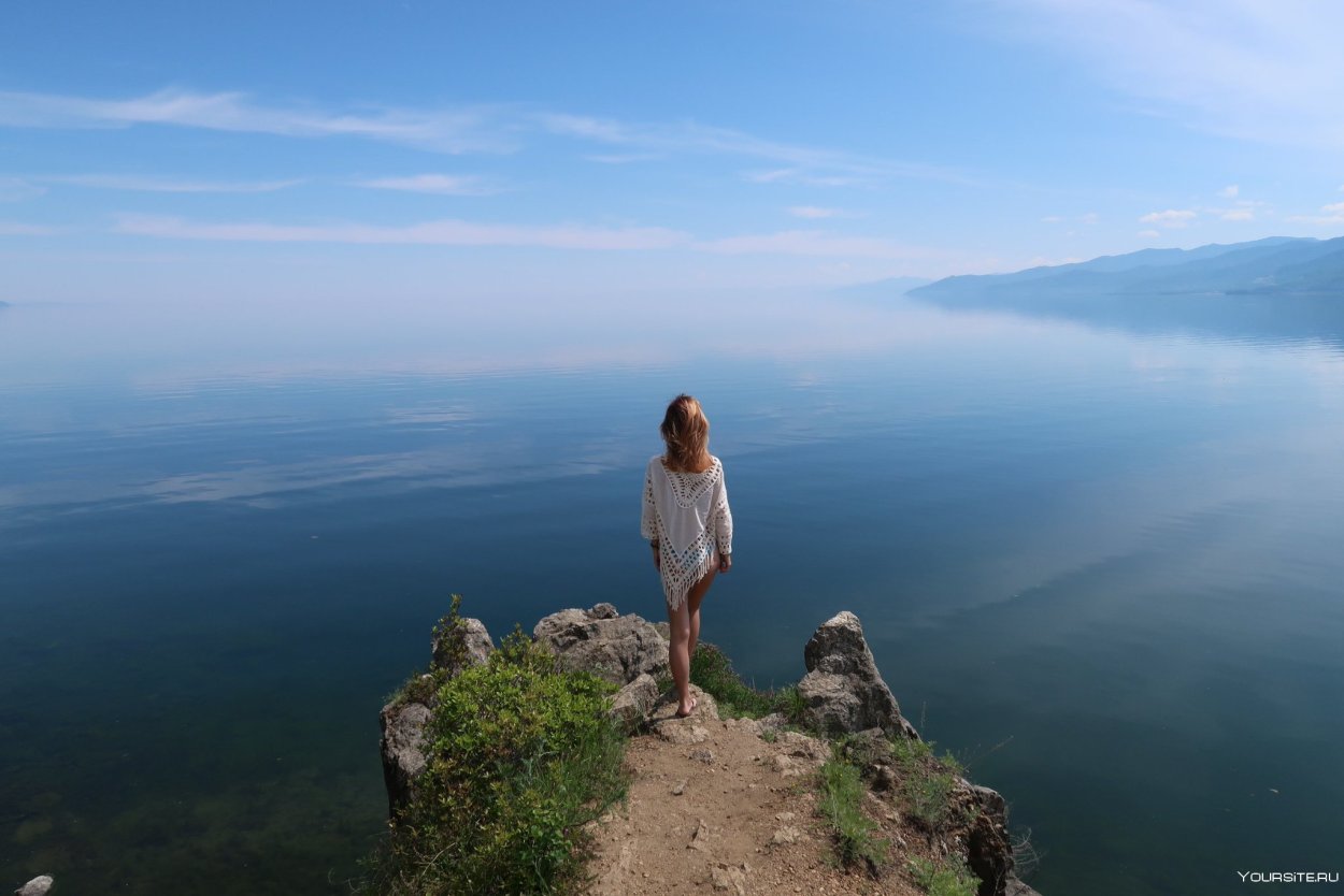 Озеро Байкал туристы