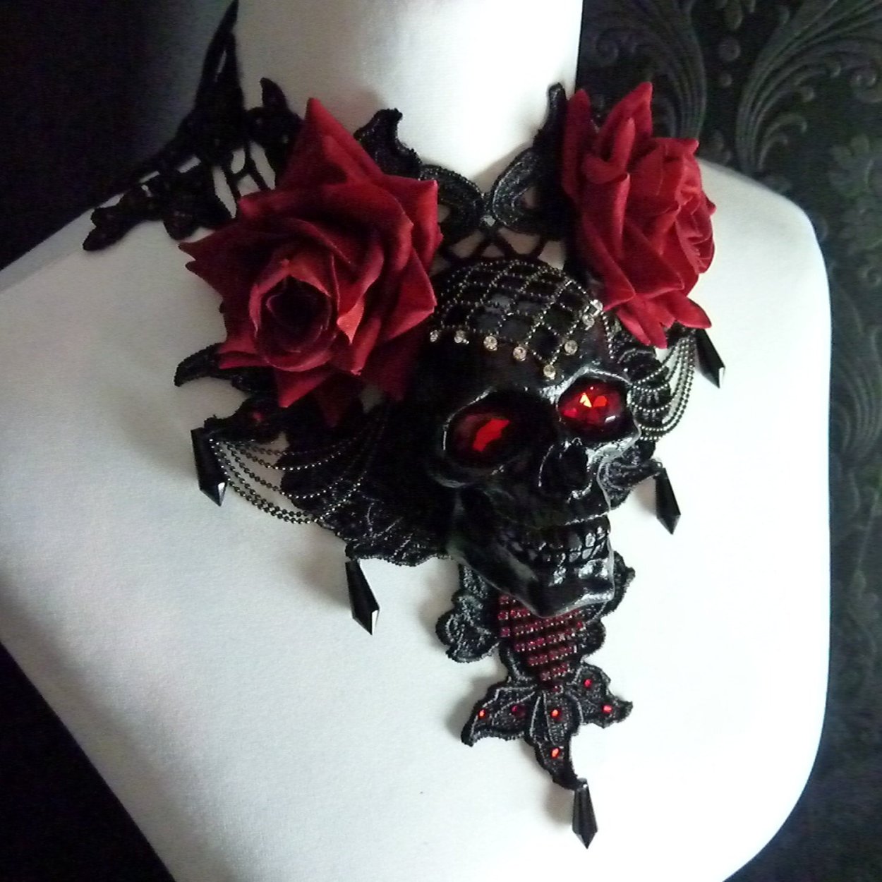 Готические вазы