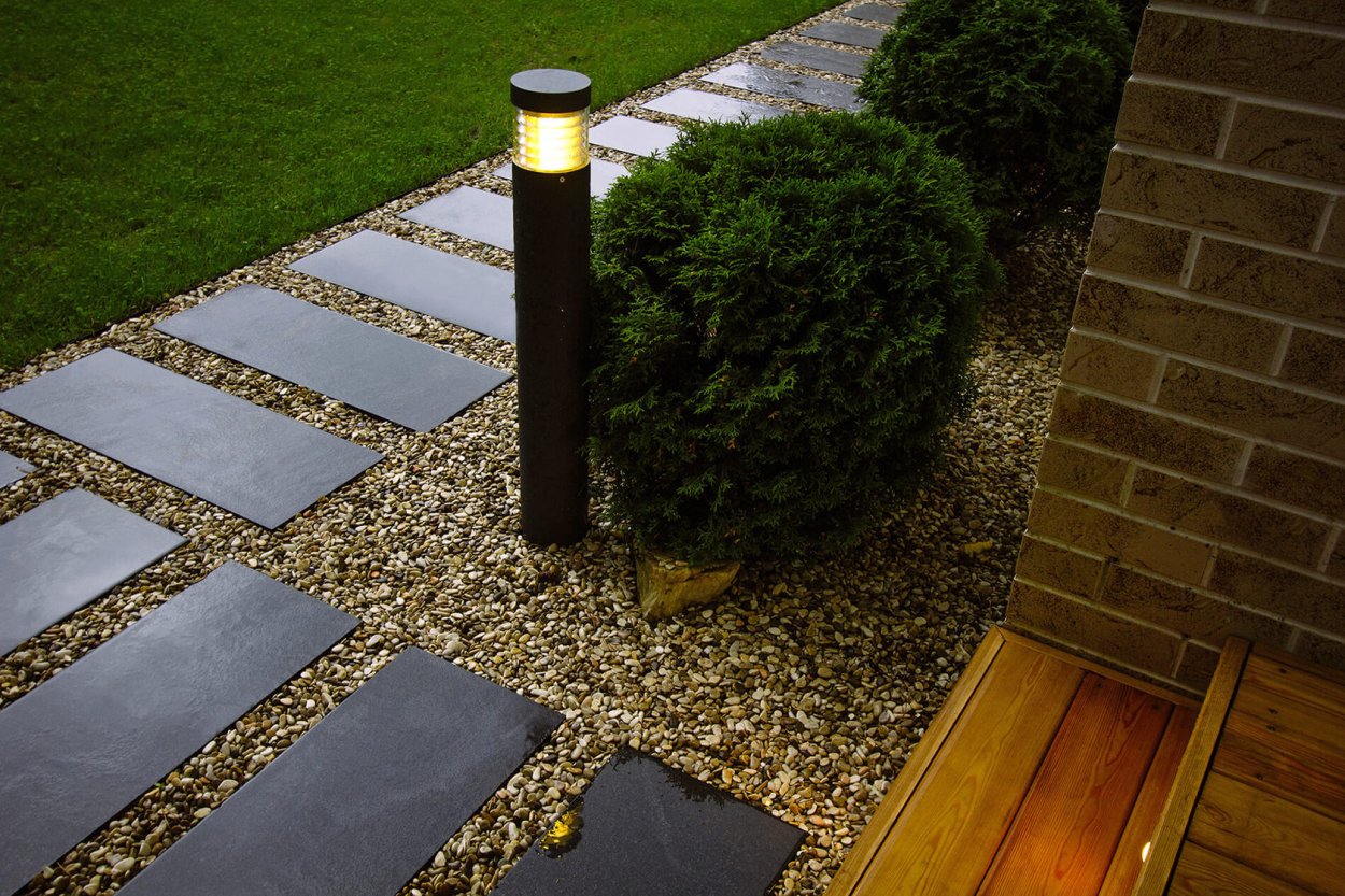 Пошаговая дорожка в щебне