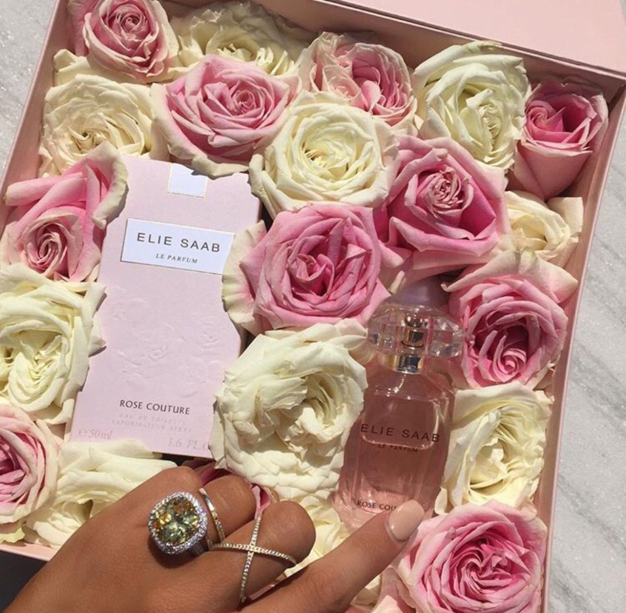 Цветочная композиция в губке