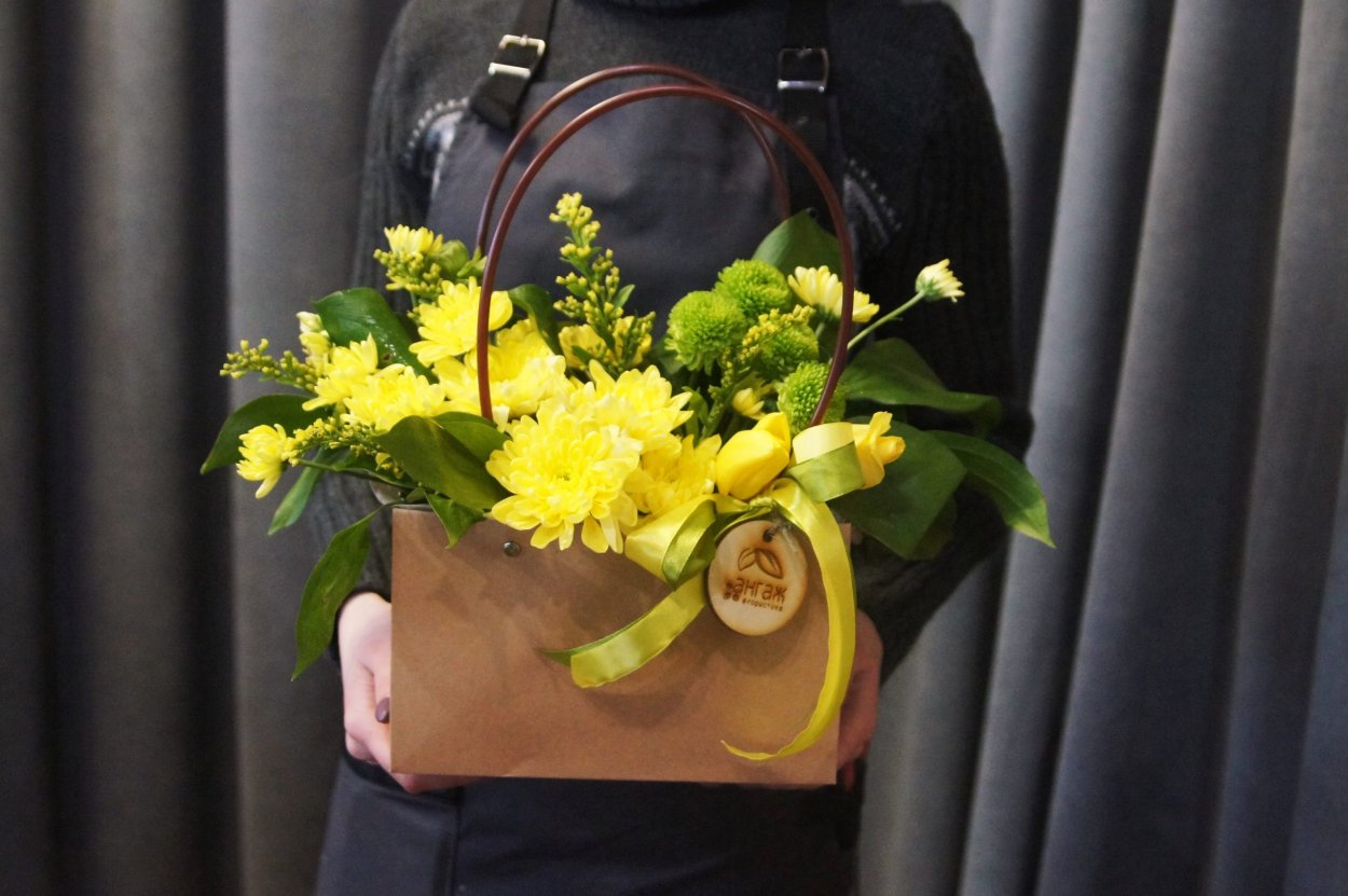 Сумочка с цветами живыми