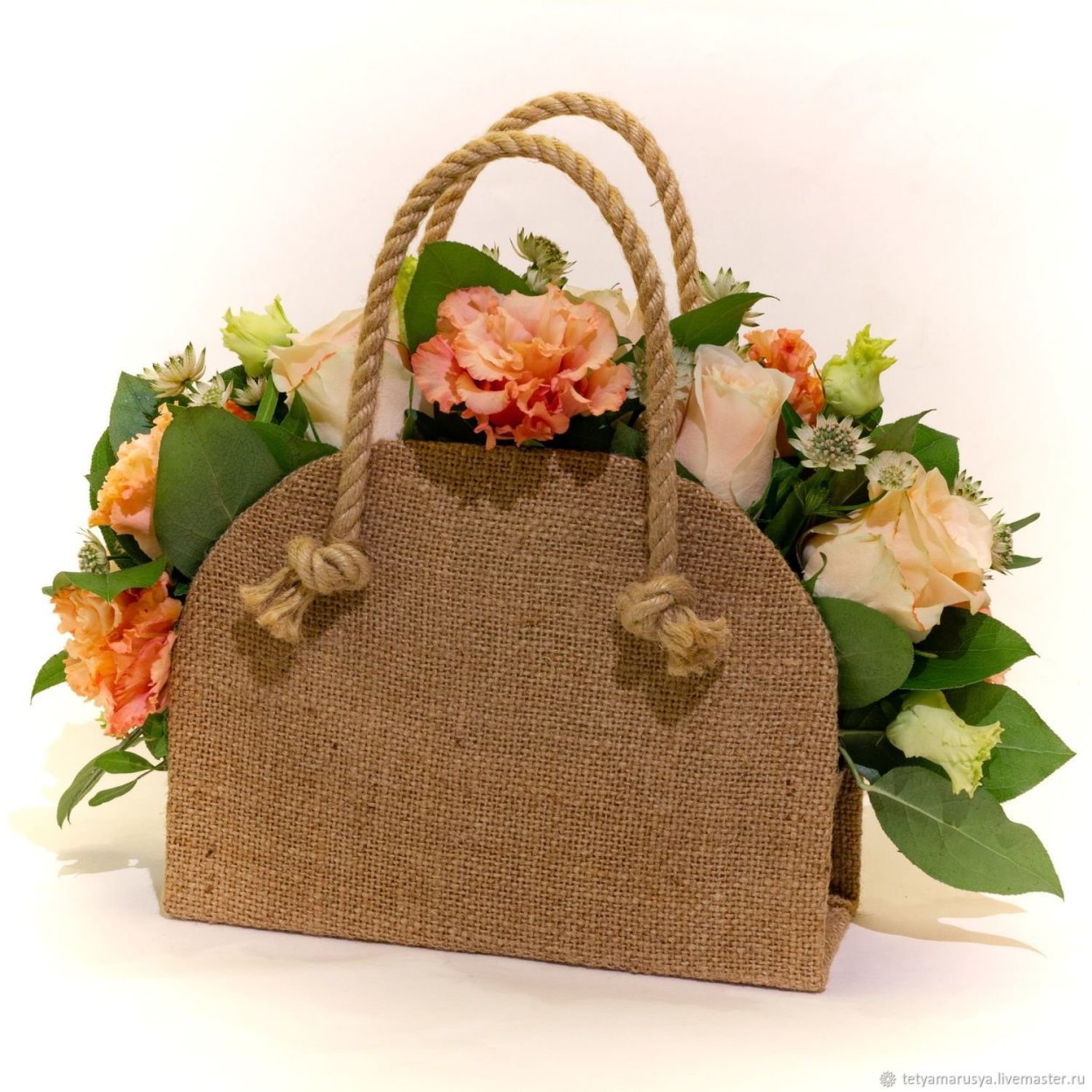 Сумочка с цветами живыми