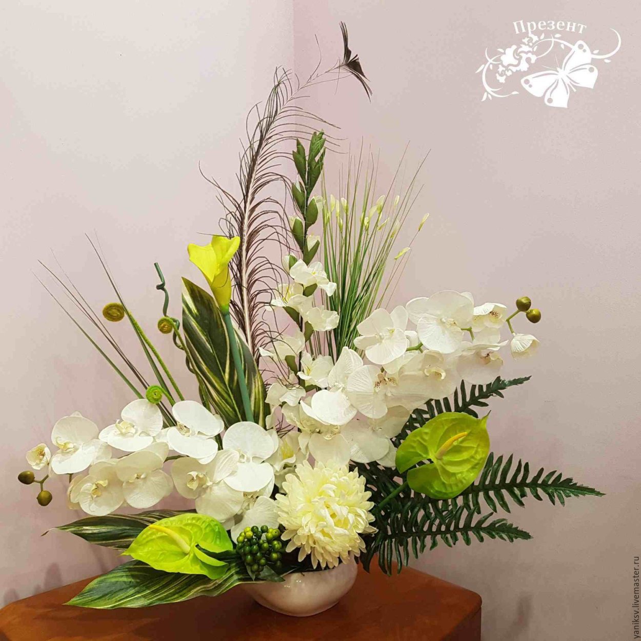 Экибана с лотосом