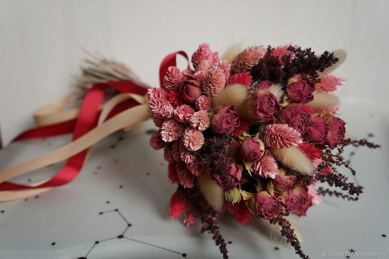 Новогодний букет с сухоцветами