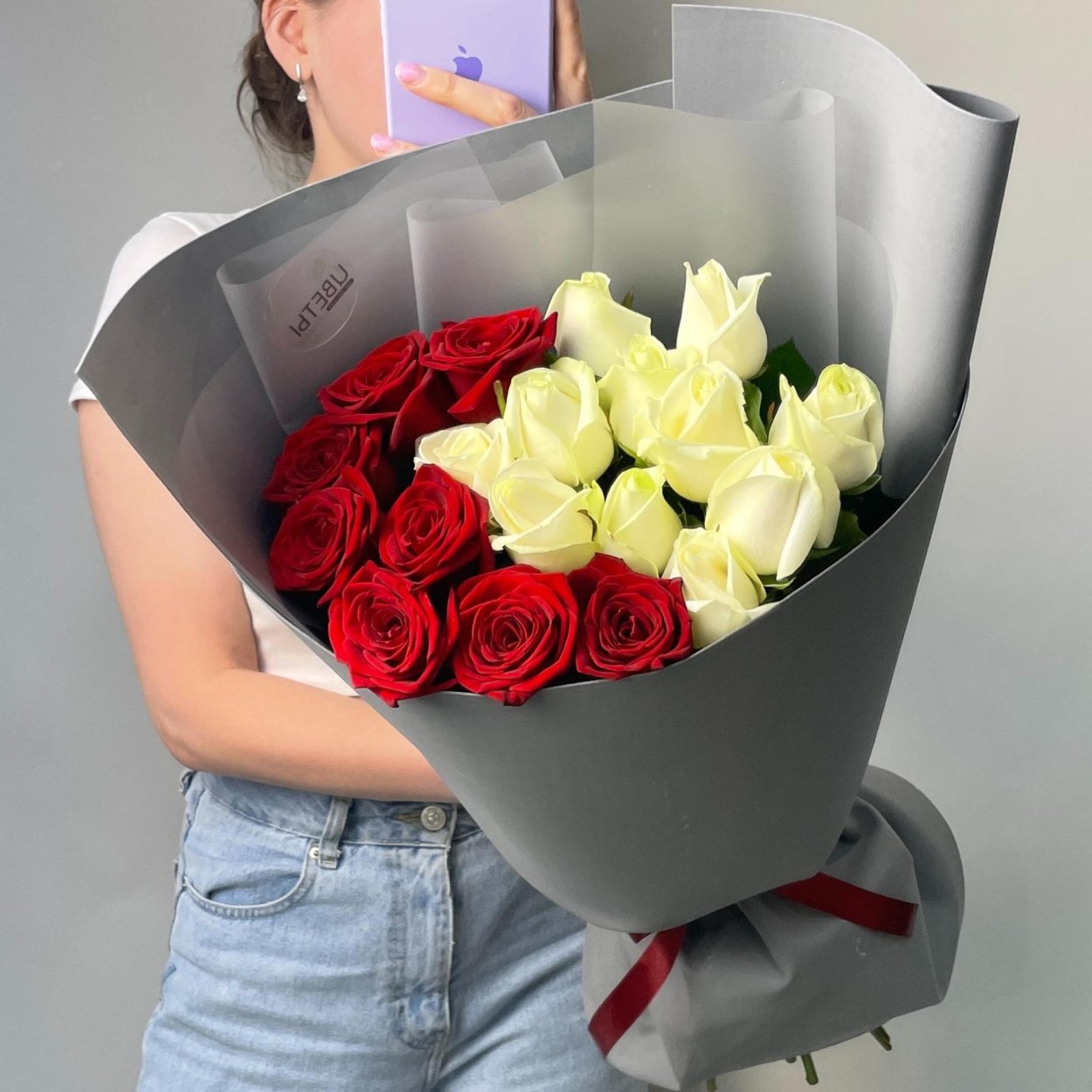 Букет на столе