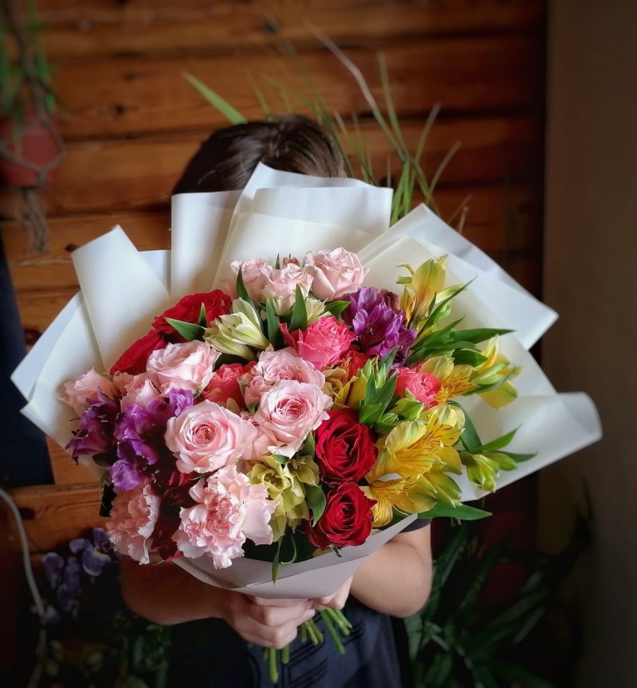 Букет цветов на работе