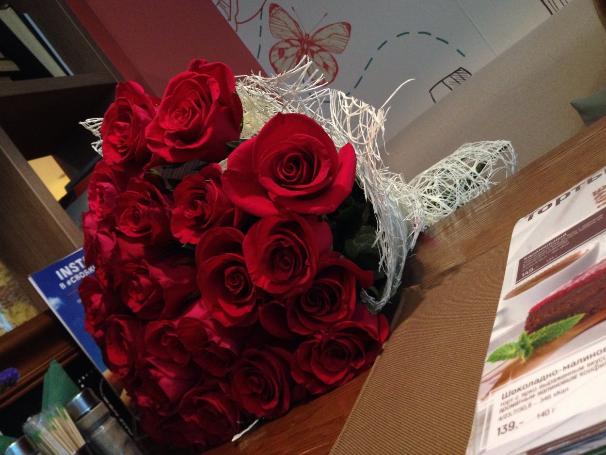 Букет цветов в кабинете