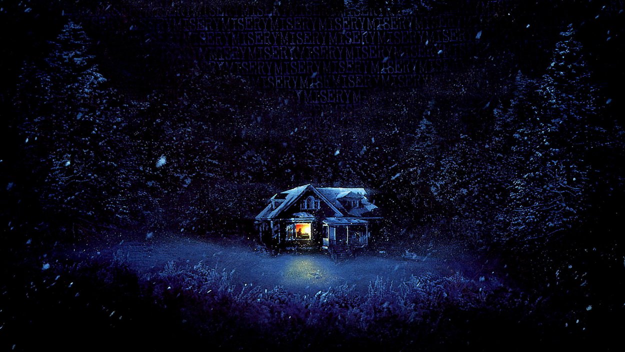 Дом в лесу зимой