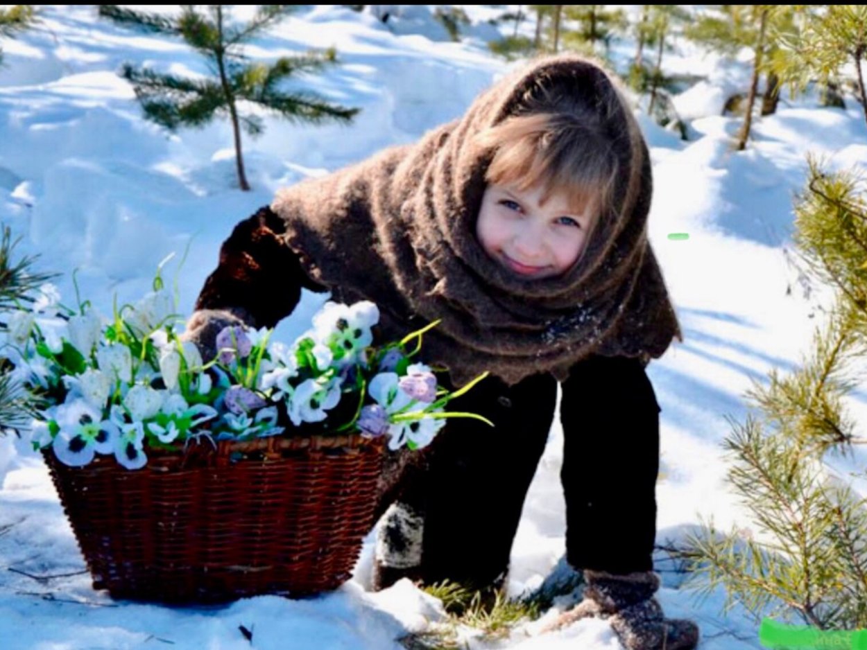 Весна подснежники крокусы