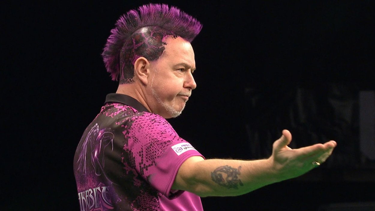 Ива Свердловская Извилистая в ландшафте