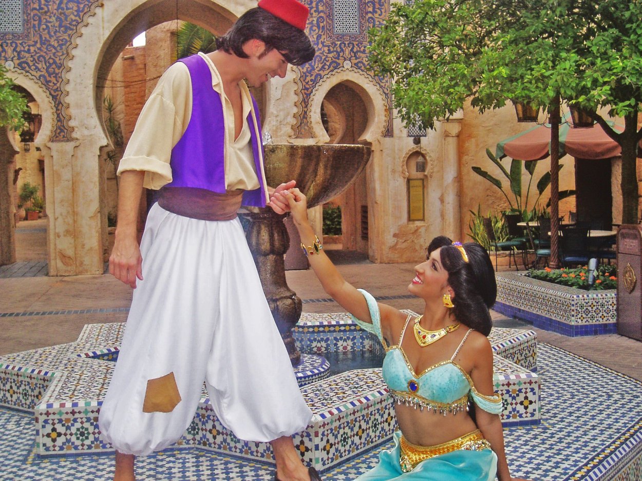 Жасмин обильноцветущий