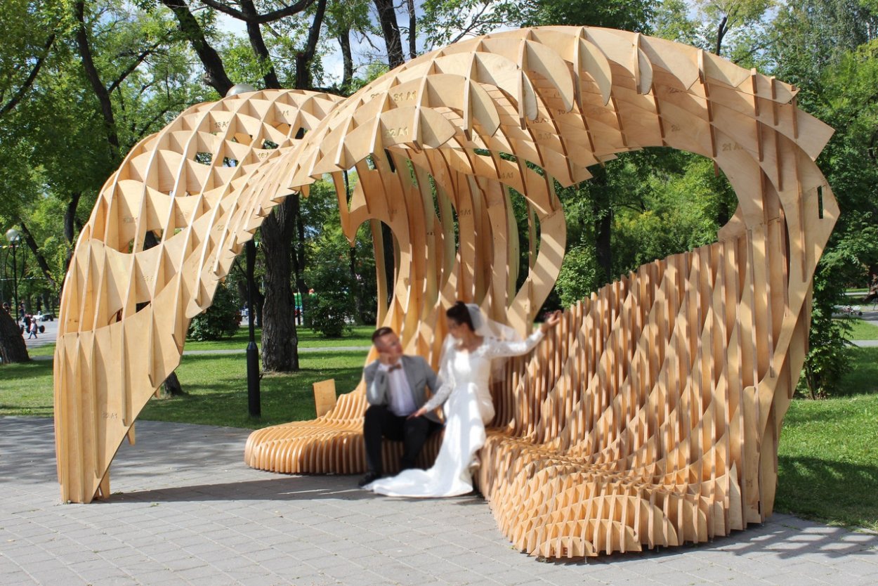 Необычные ножки для стола из дерева