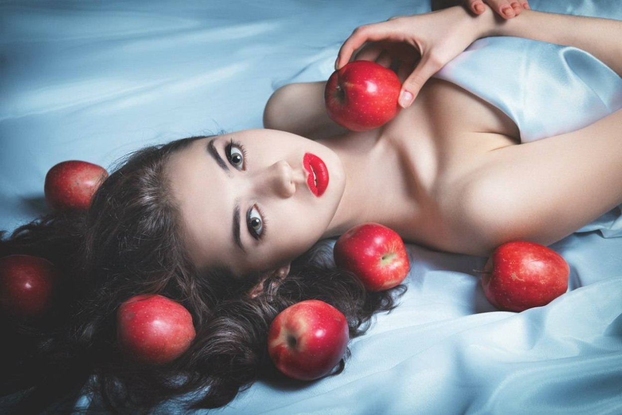 Яблоня сорт утёс