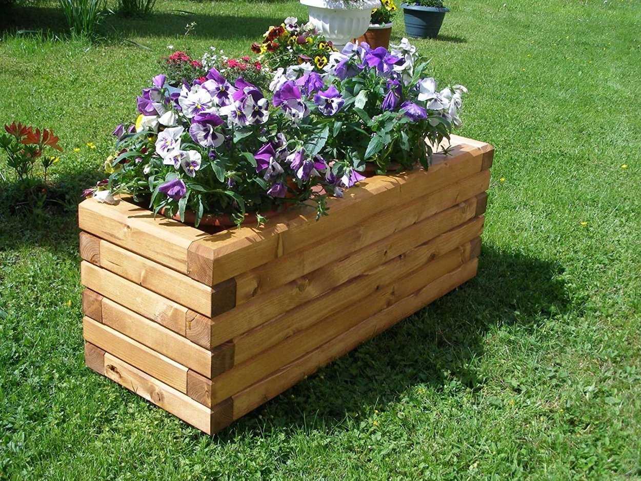 Деревянные клумбы