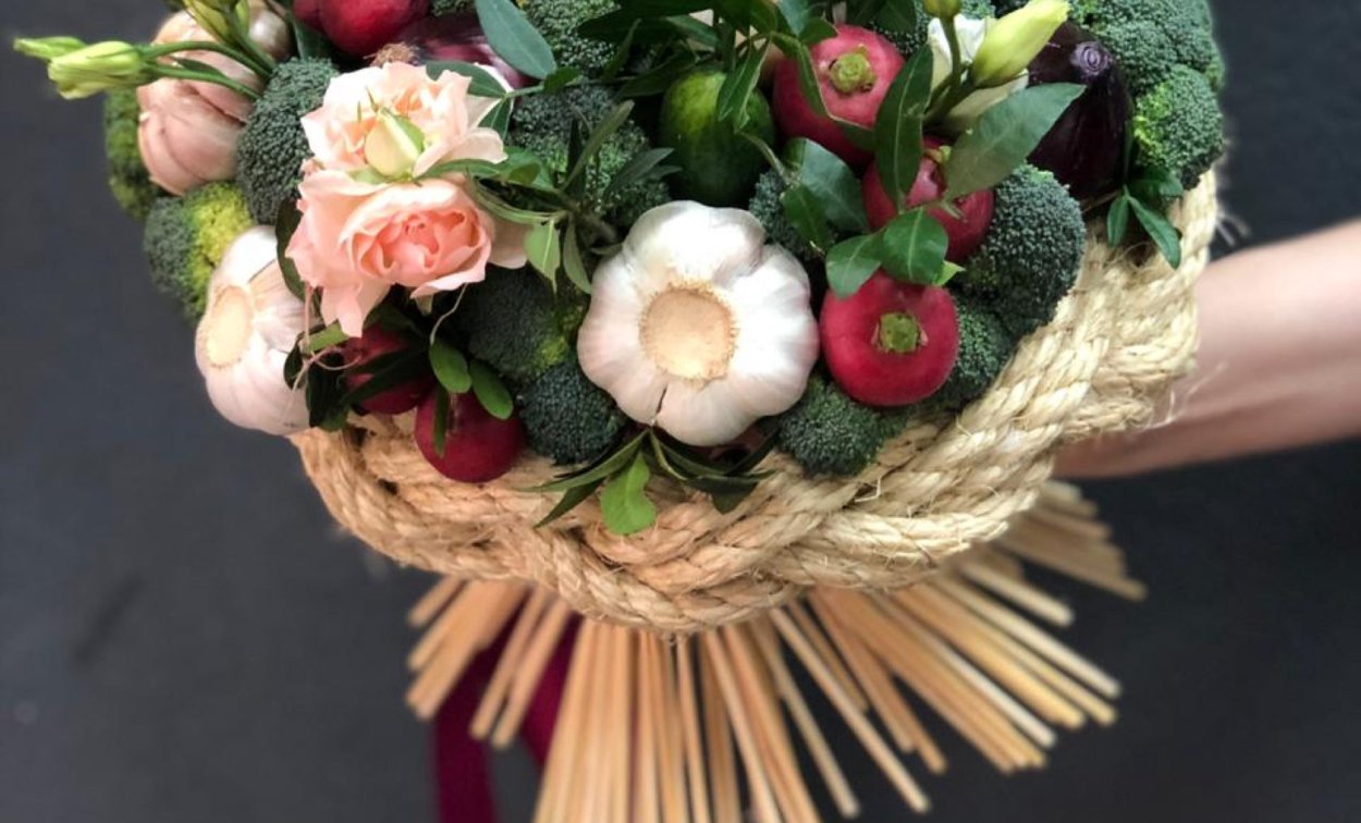 Креативный букет цветов