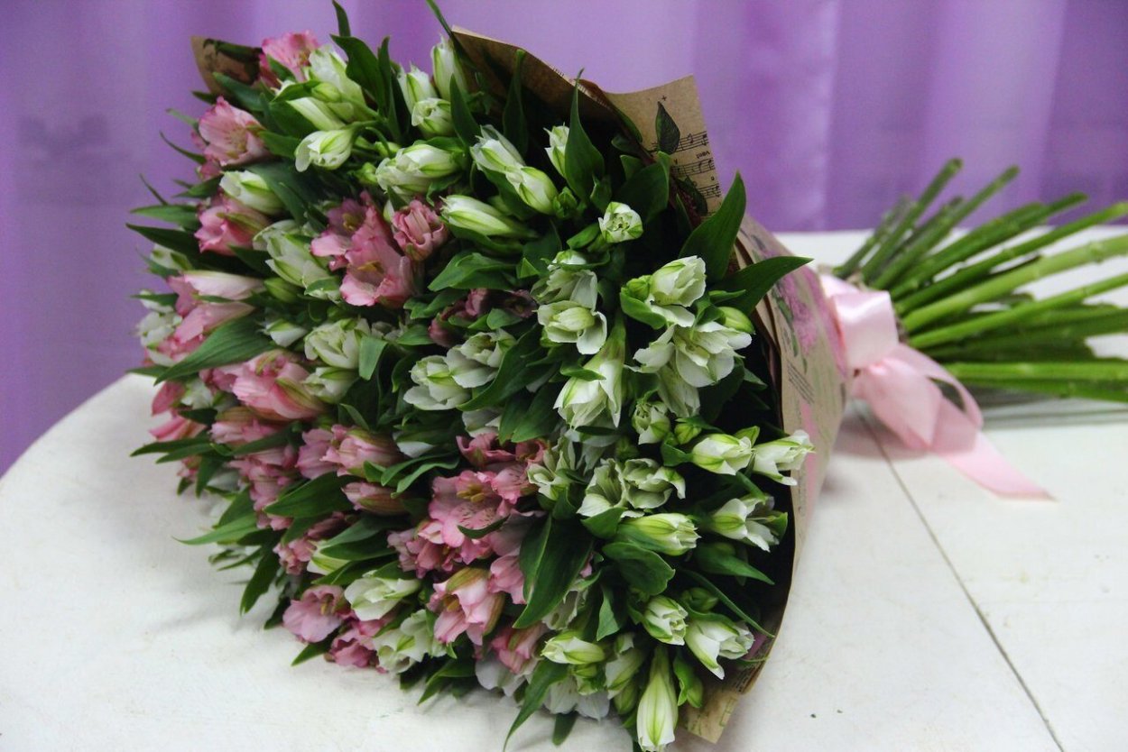 Букет "ирисы и ромашки"