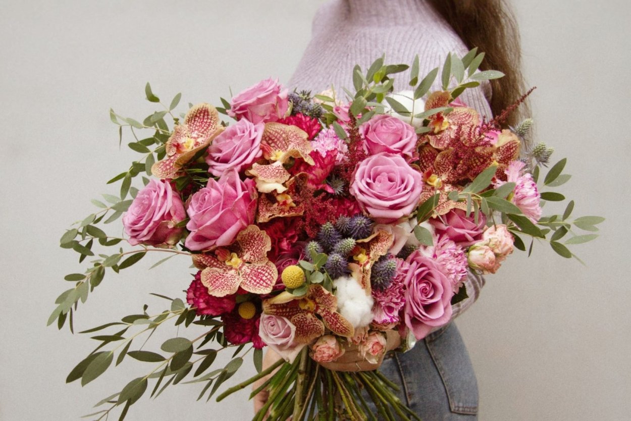 Букет в комнате