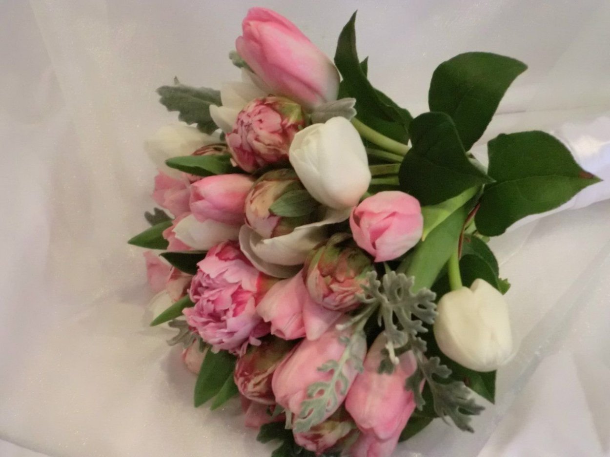 Букет пионовидных тюльпанов