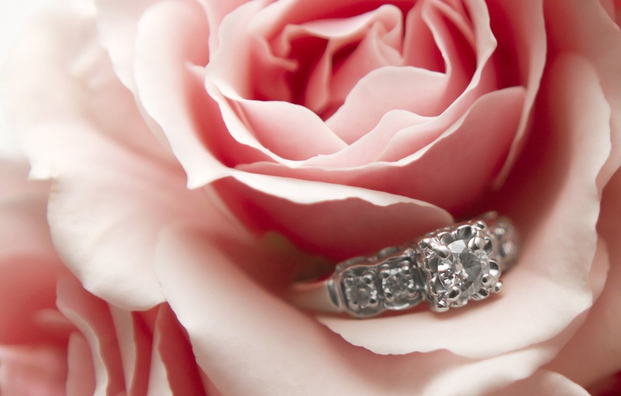 Цветы и драгоценности