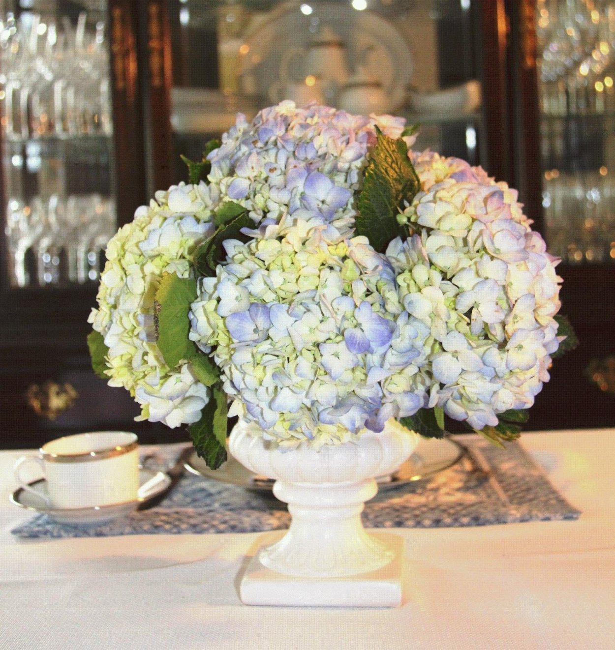 Экибана с гортензией