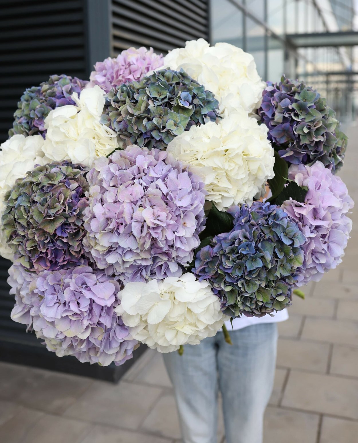 Розово белые цветочные композиции