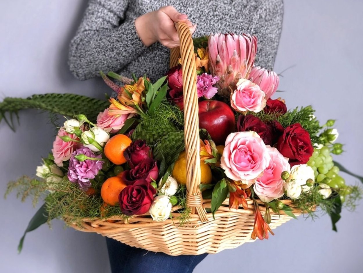 Огромный букет цветов