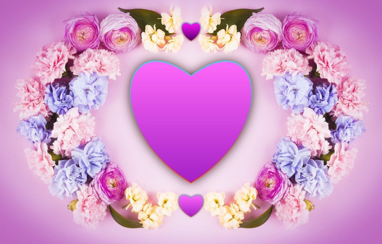Сердечко из нежных цветов