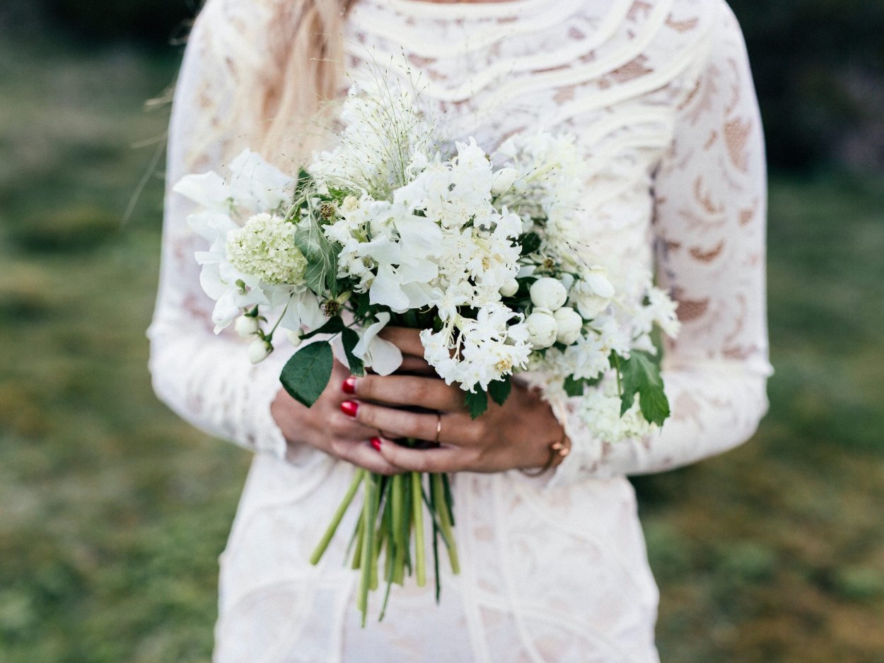 Стильный свадебный букет