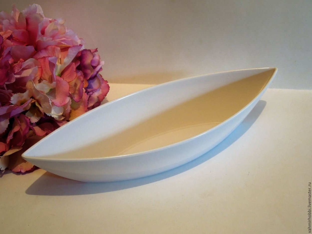 Лодка с цветами