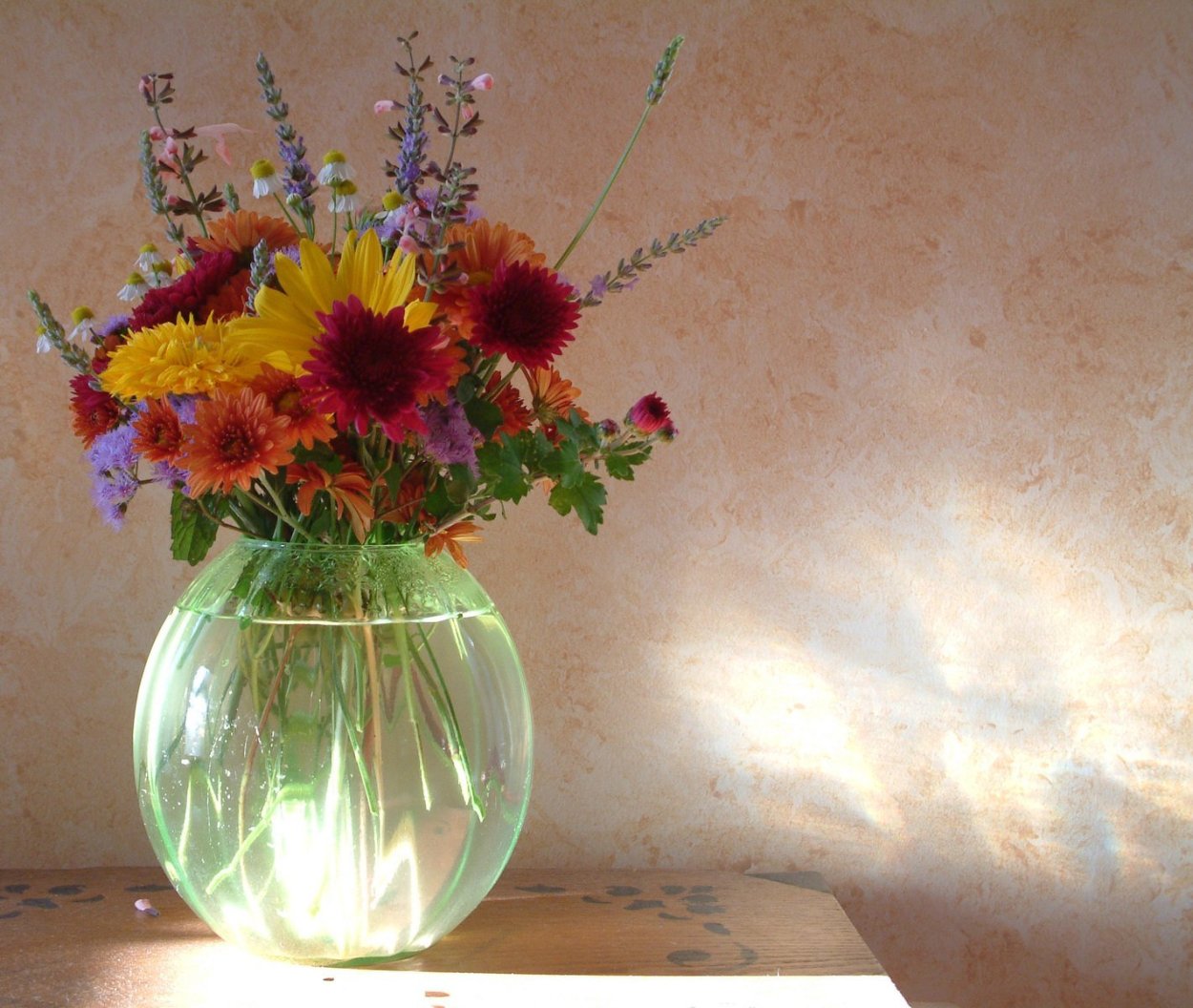 Пейзаж цветы в вазе