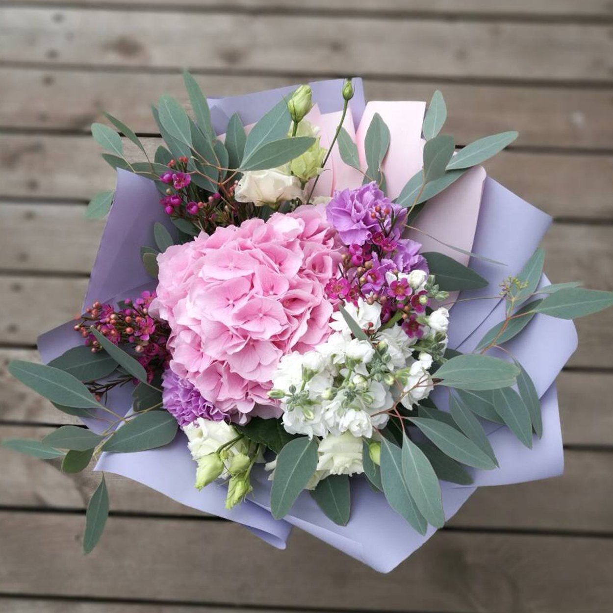 Корзина с гортензией