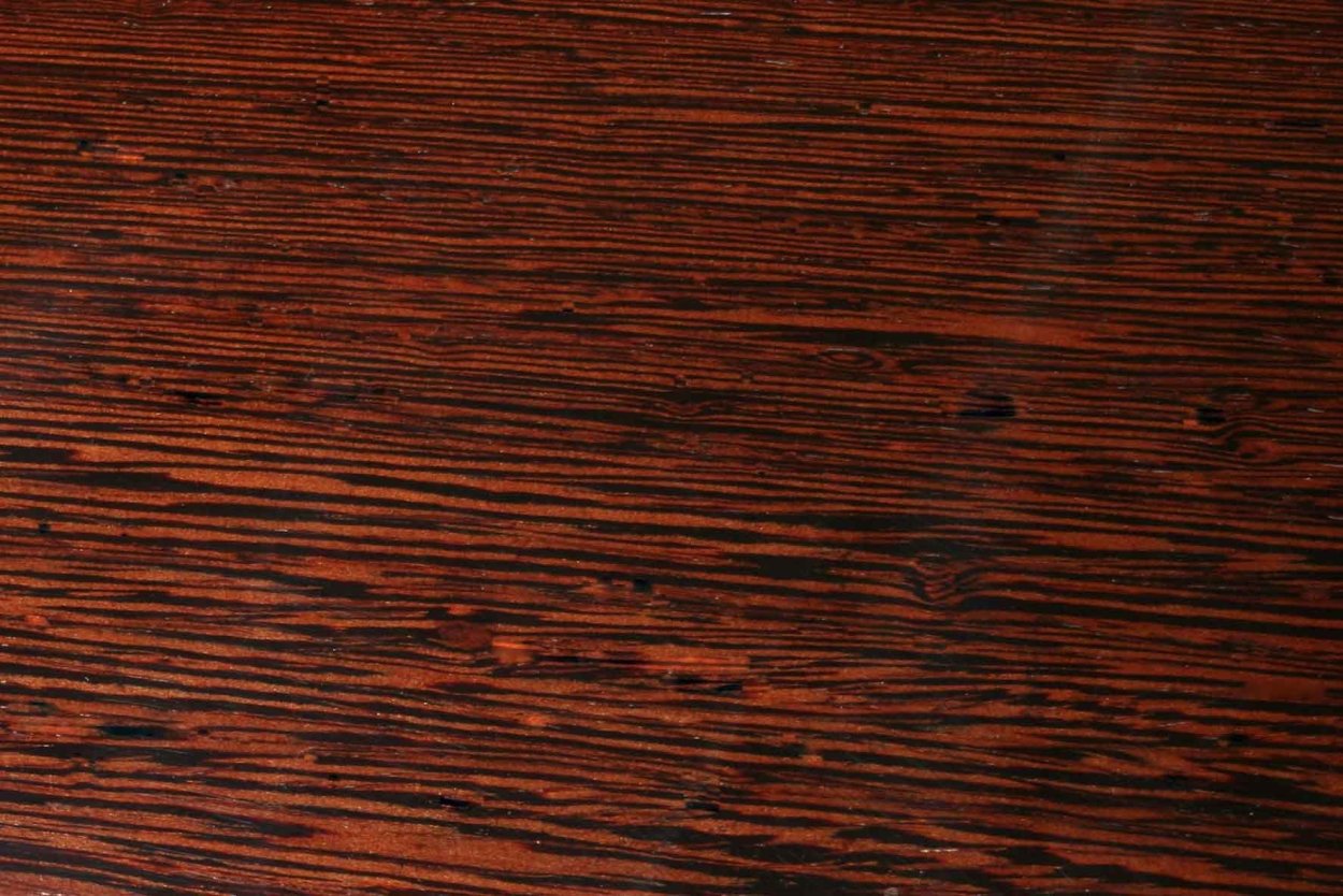 Обожженное дерево