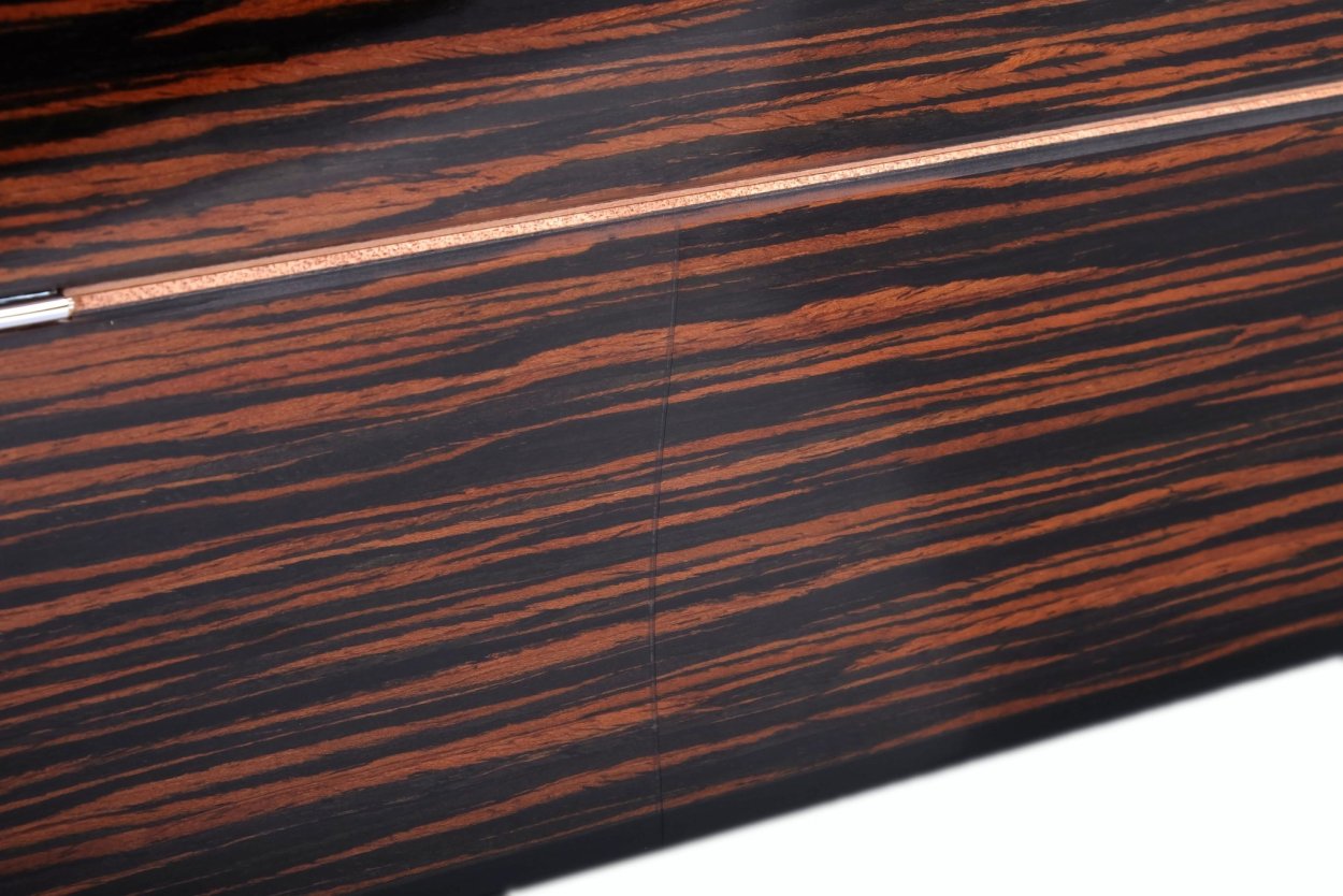 Лакированная древесина