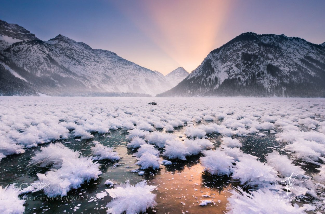 Зима Север явление кристаллов