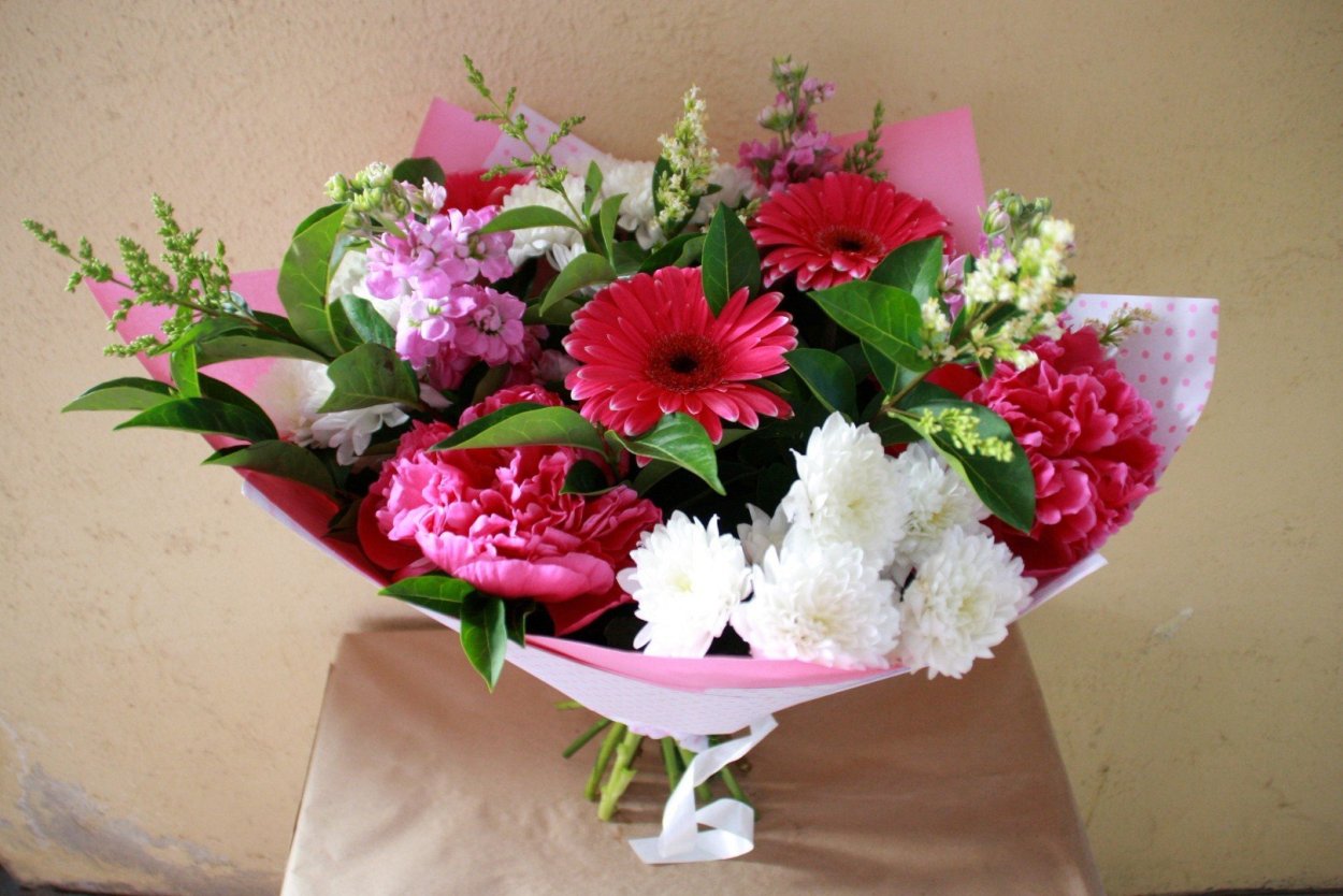 Красивые букеты на 8 марта