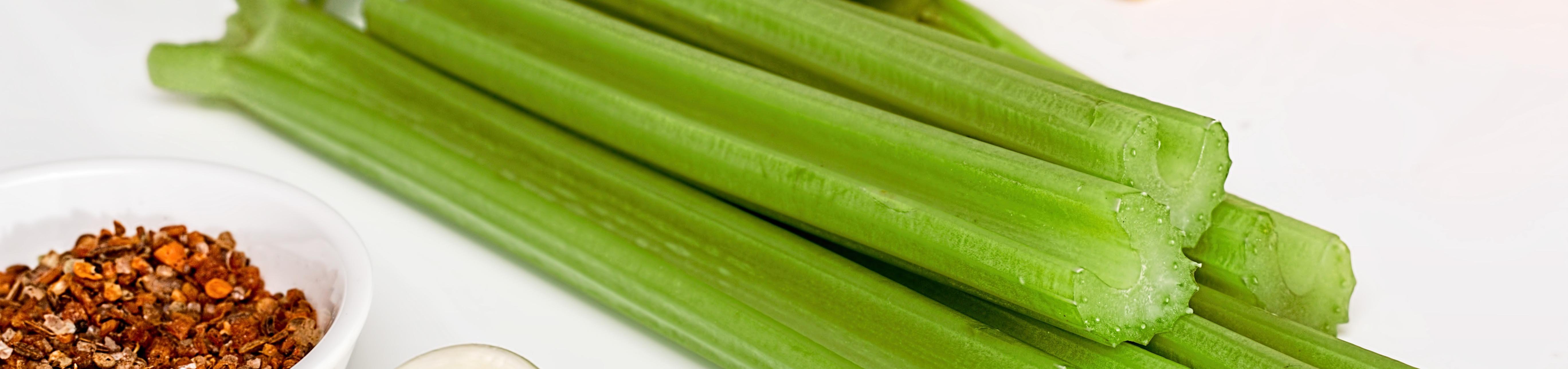 Китайский сельдерей. Сельдерей: зеленый секрет здоровья. Желтый цвет сельдерея. Than the celery is good.